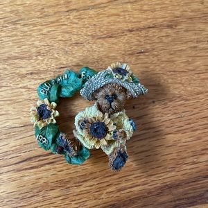 Boyd’s bears brooch